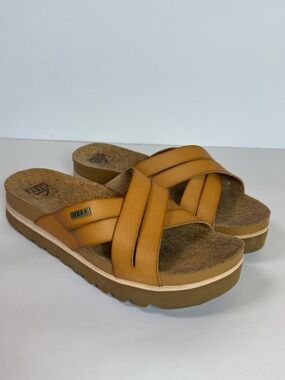 Reef Cushion Bloom Hi Woman’s Slide Sandal - Size 8 - Tan